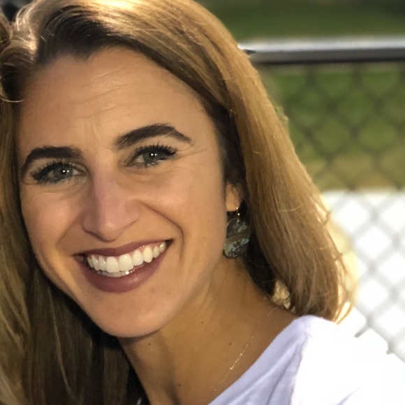 Meet your Posher, Kelli - Picture 1 of 1